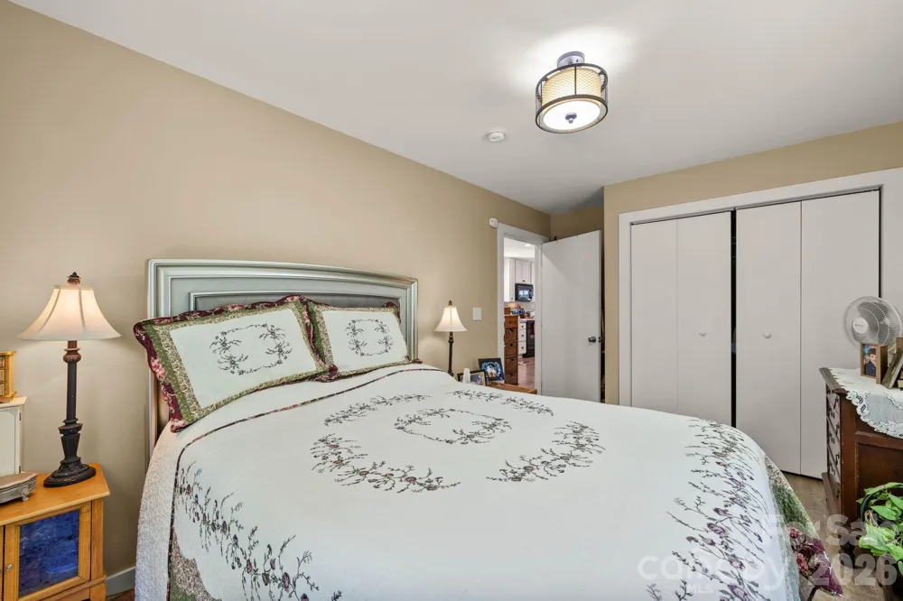 54 Thad Johnson Road Saluda, NC 28773