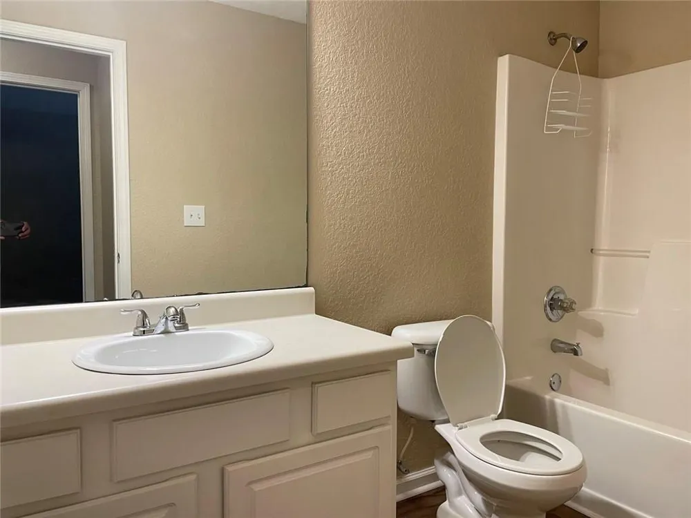 5092 Windsor Forrest Lane College Park, GA 30349