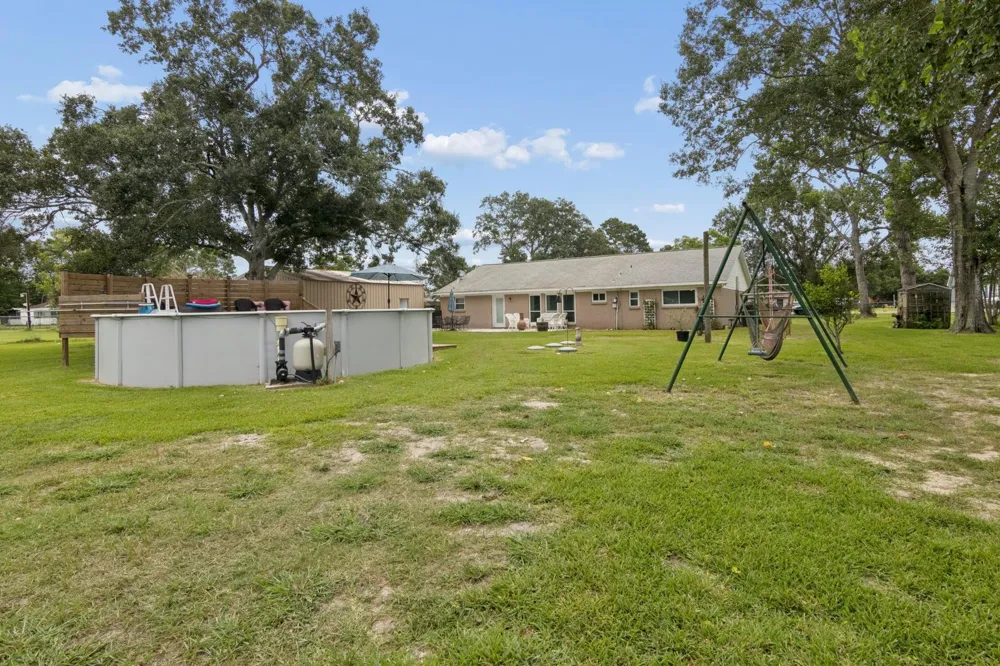 2865 County Road 936a Alvin, TX 77511