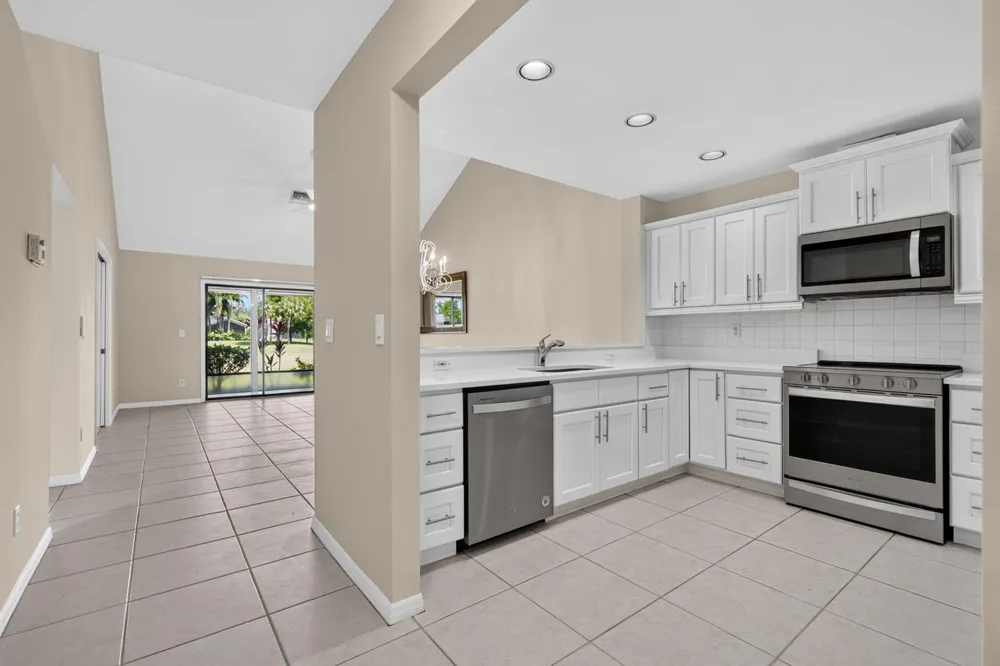 6130 SE Georgetown Place Hobe Sound, FL 33455