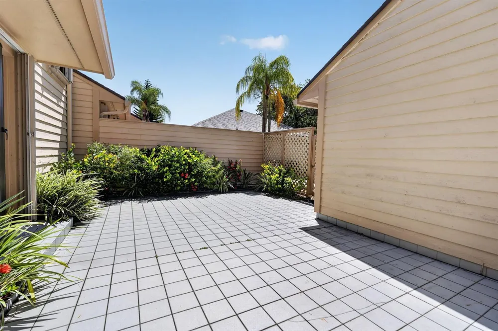 6130 SE Georgetown Place Hobe Sound, FL 33455