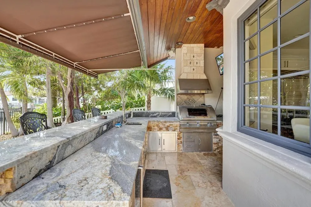 2340 NE 47TH STREET Lighthouse Point, FL 33064