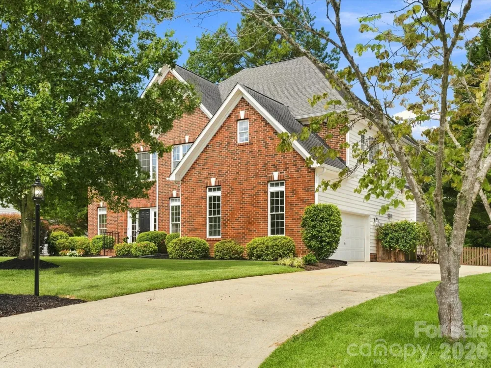 1012 Easthampton Lane Waxhaw, NC 28173