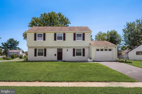 62 BRIERDALE LANE