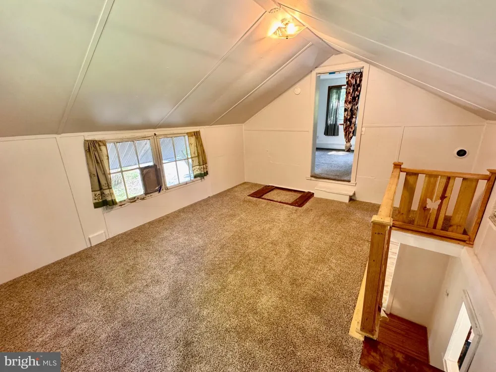 24 ASTER LANE Fredericksburg, PA 17026