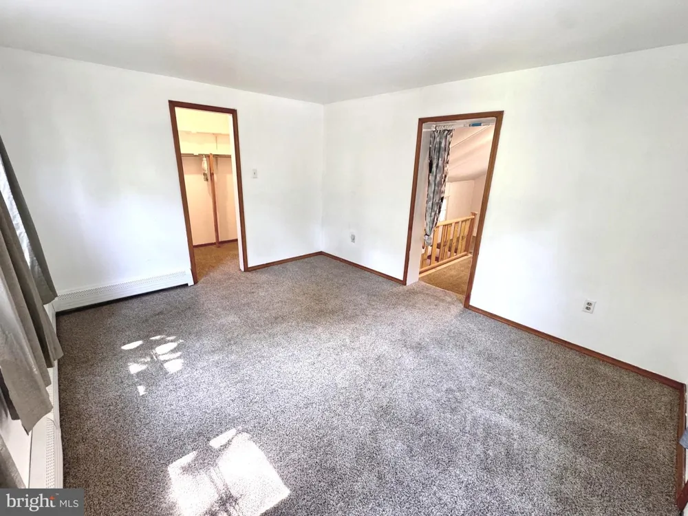 24 ASTER LANE Fredericksburg, PA 17026
