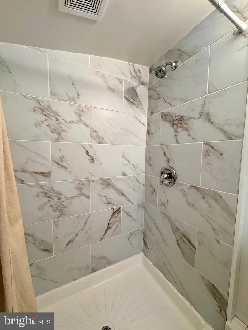 24 ASTER LANE Fredericksburg, PA 17026