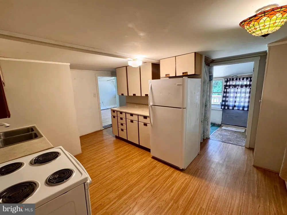 24 ASTER LANE Fredericksburg, PA 17026
