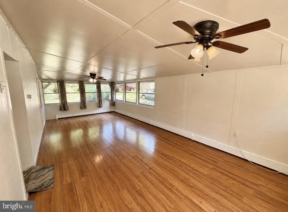24 ASTER LANE Fredericksburg, PA 17026