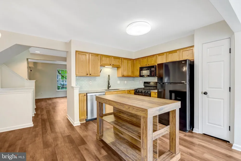 7057 SAUVAGE LANE Gainesville, VA 20155