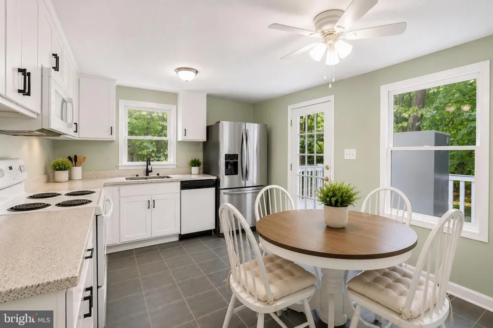 544 ROCKBRIDGE DRIVE SE Leesburg, VA 20175