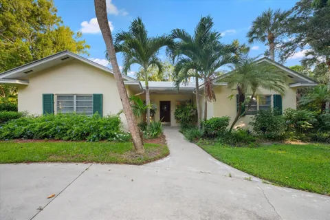 2422 Via Lucindia Drive