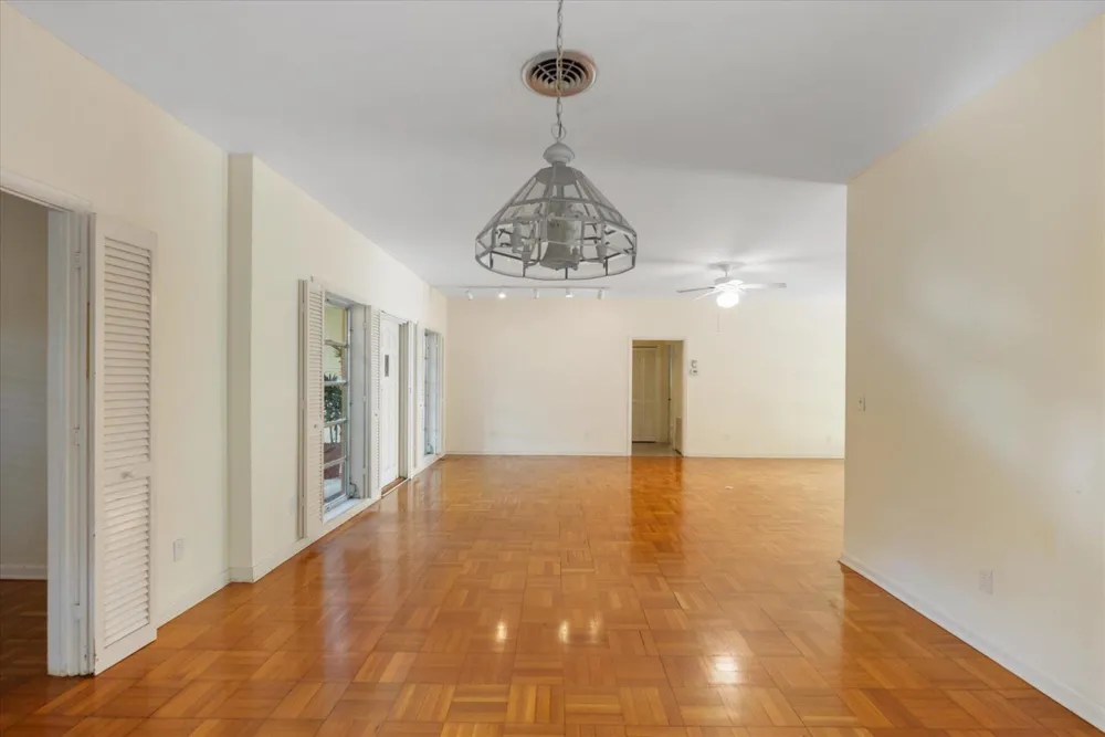 2422 Via Lucindia Drive Sewalls Point, FL 34996