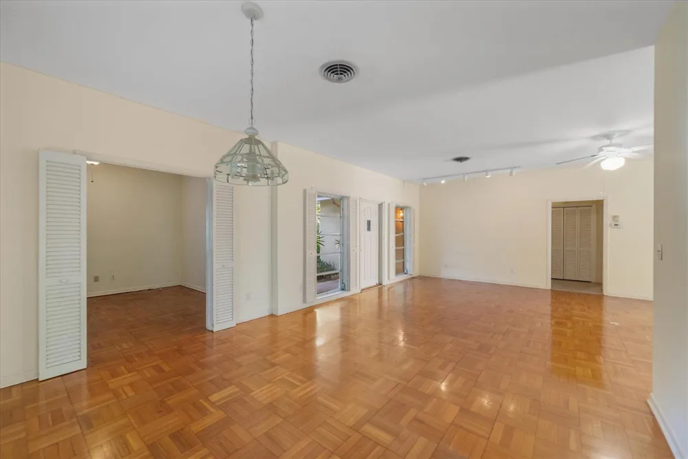 2422 Via Lucindia Drive Sewalls Point, FL 34996