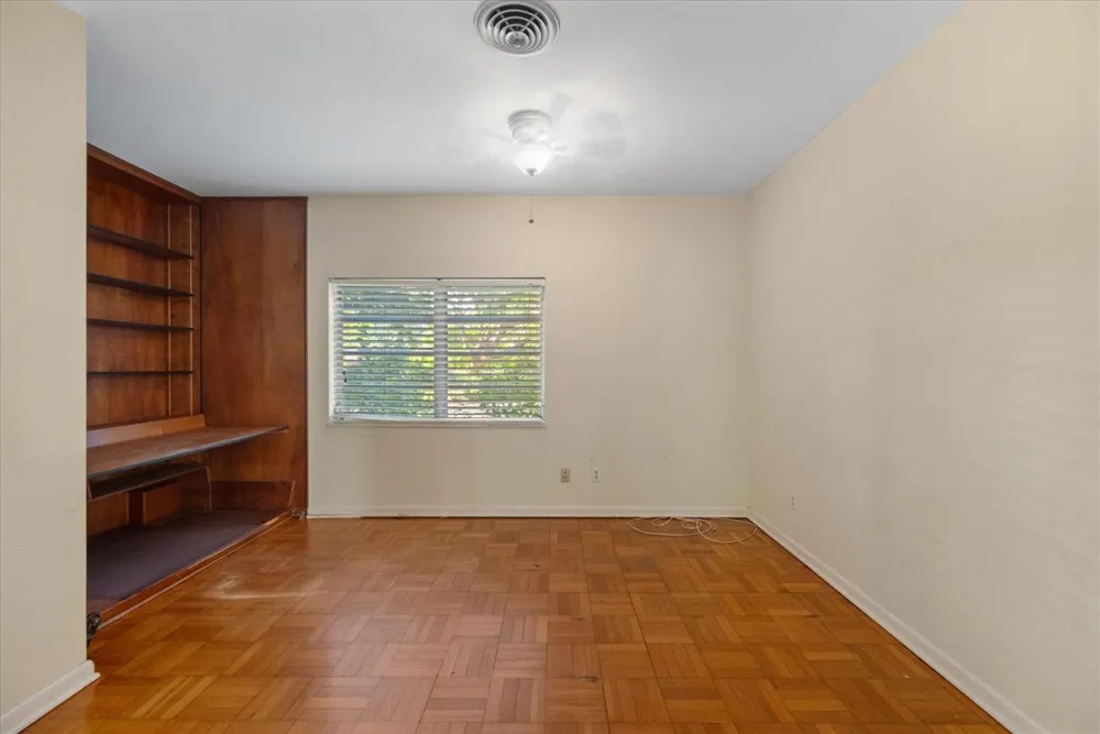 2422 Via Lucindia Drive Sewalls Point, FL 34996