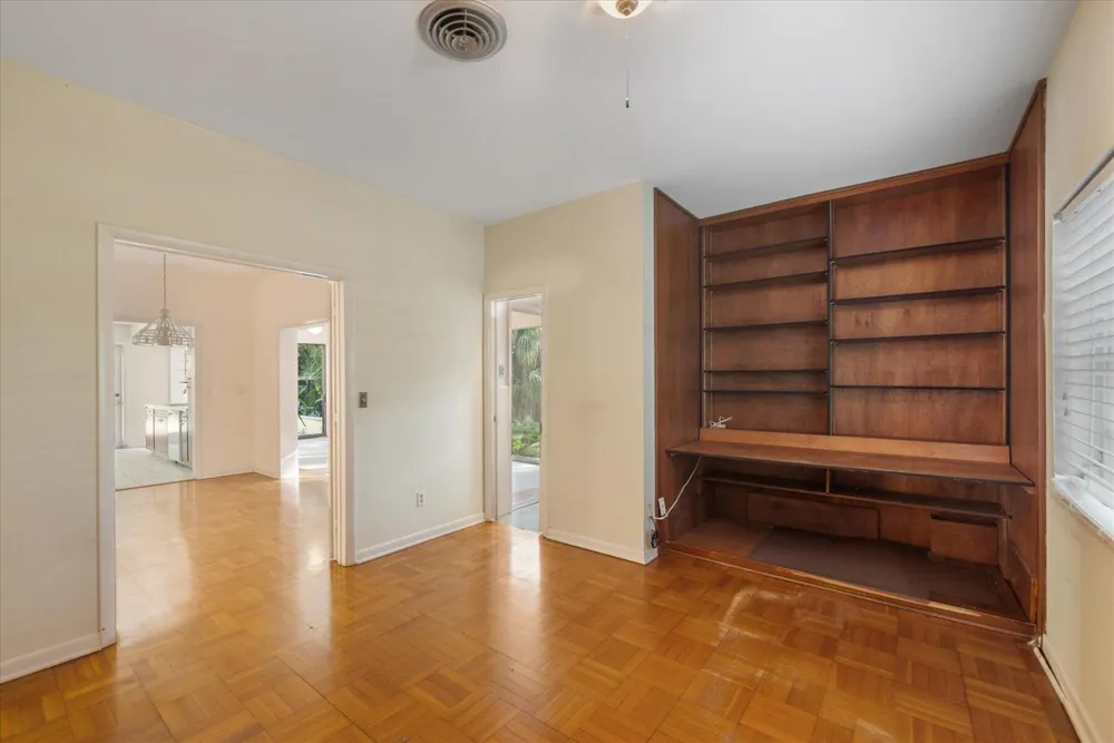 2422 Via Lucindia Drive Sewalls Point, FL 34996