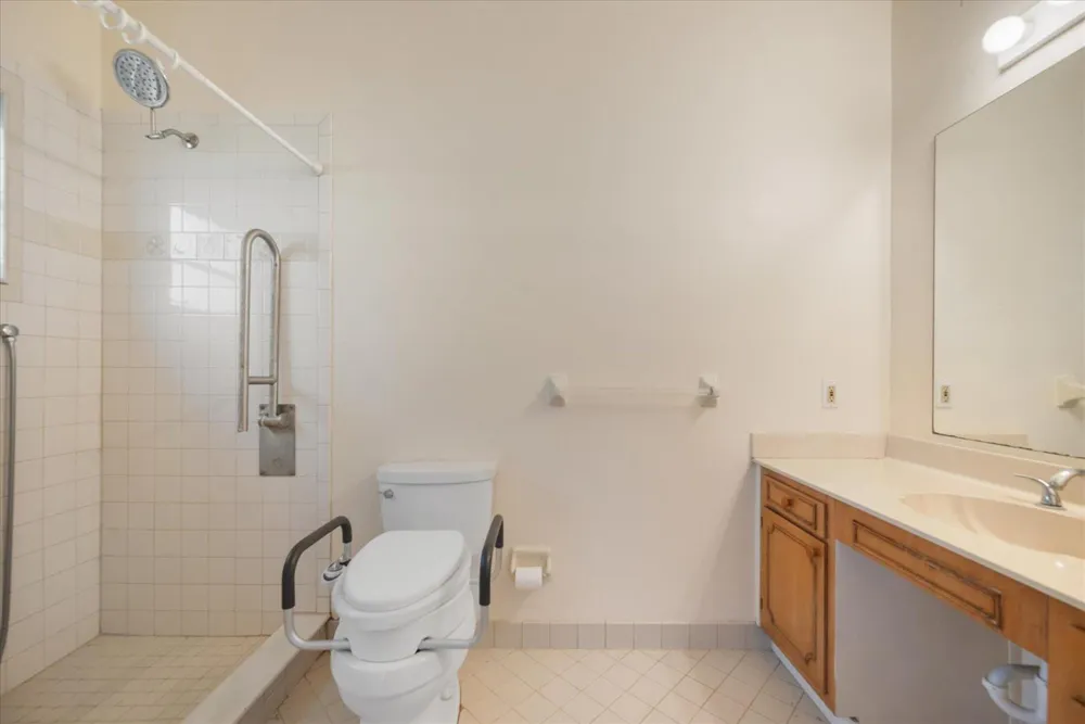 2422 Via Lucindia Drive Sewalls Point, FL 34996