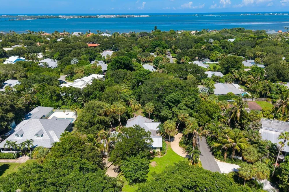2422 Via Lucindia Drive Sewalls Point, FL 34996