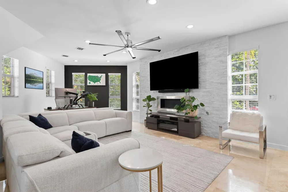 814 SW 10TH STREET #814 Fort Lauderdale, FL 33315