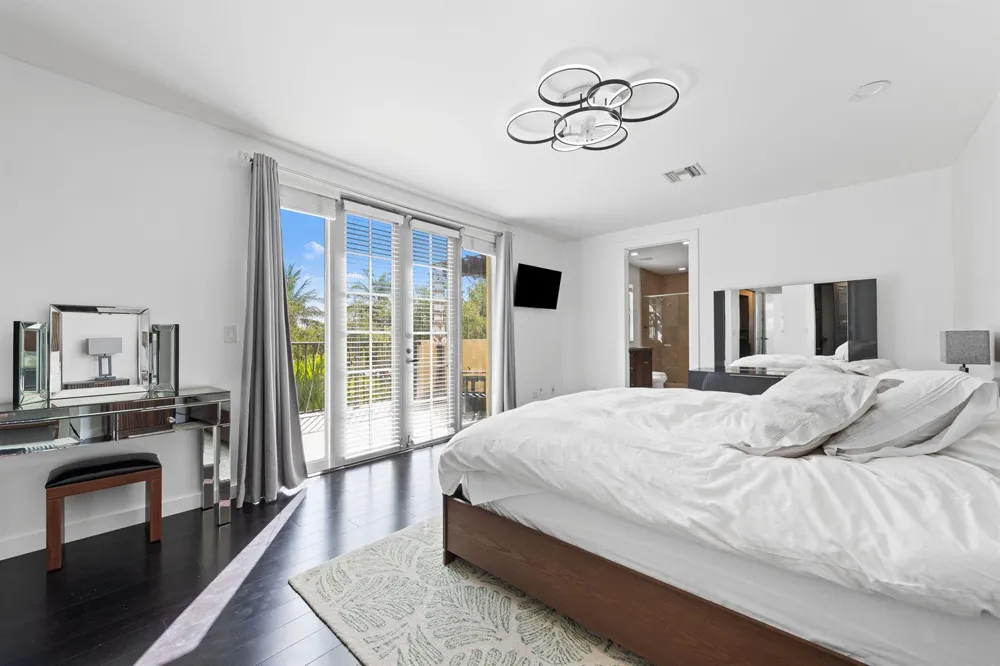 814 SW 10TH STREET #814 Fort Lauderdale, FL 33315