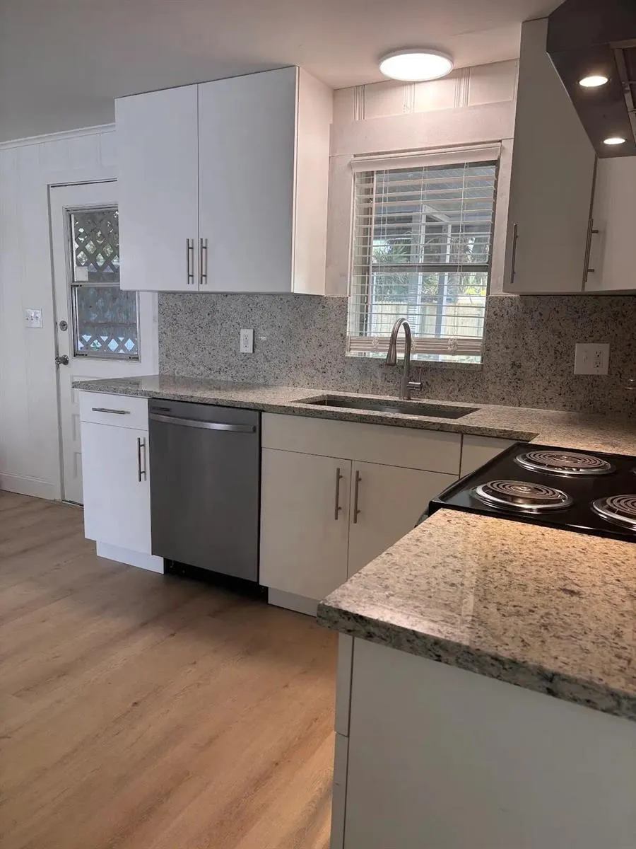 2472 NE Pine Avenue Jensen Beach, FL 34957
