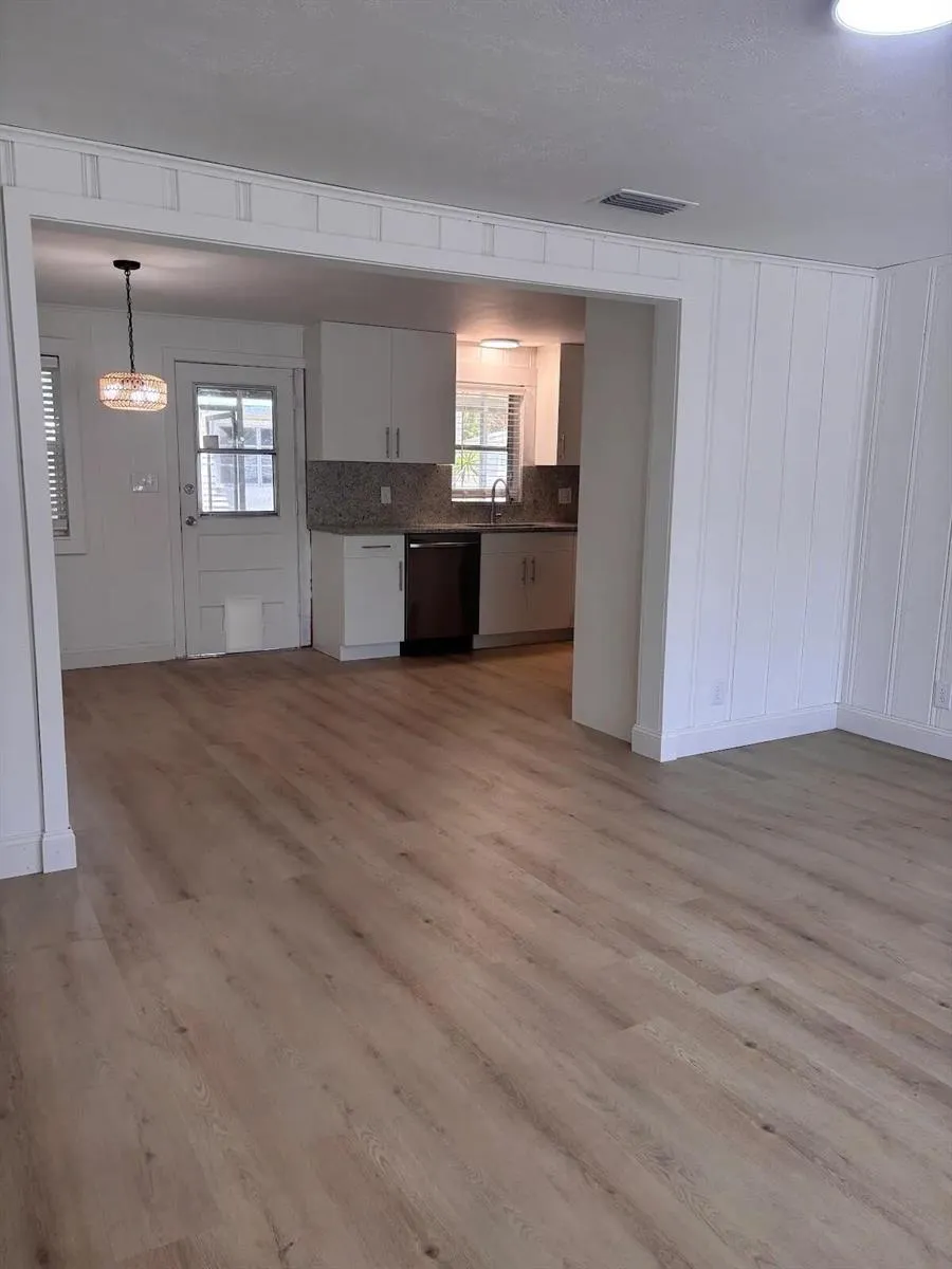 2472 NE Pine Avenue Jensen Beach, FL 34957