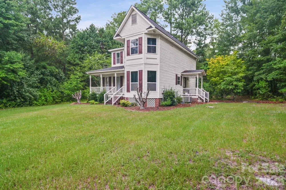 261 Lakeside Drive Hartsville, SC 29550