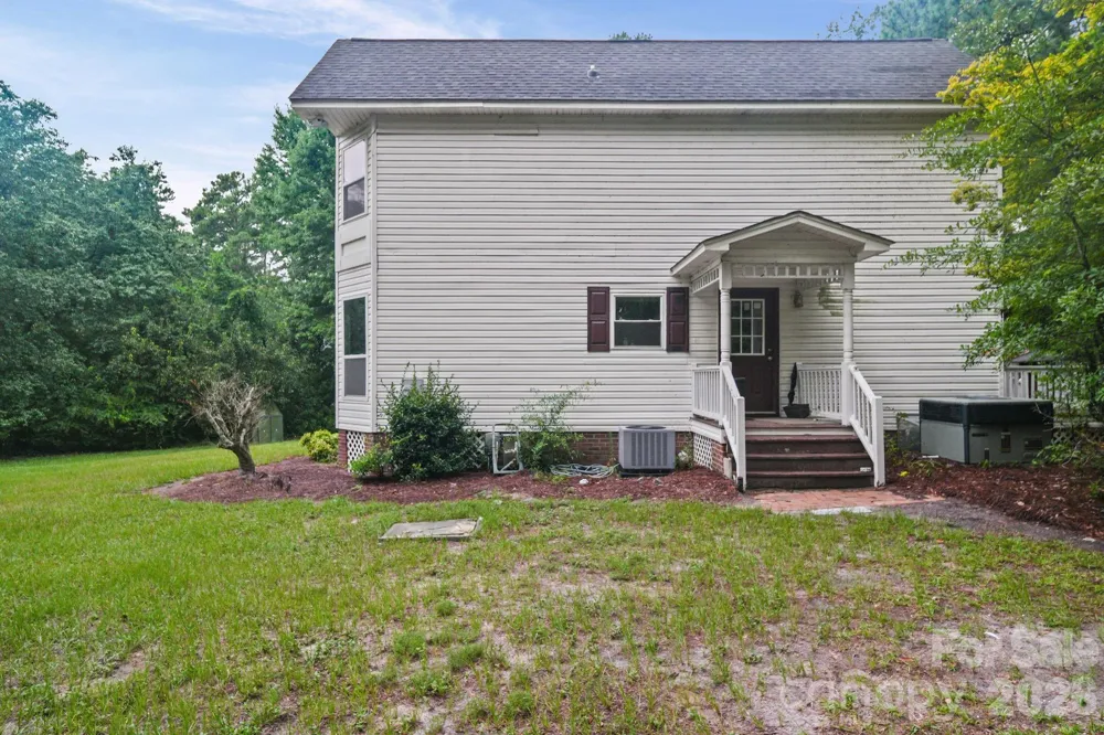 261 Lakeside Drive Hartsville, SC 29550