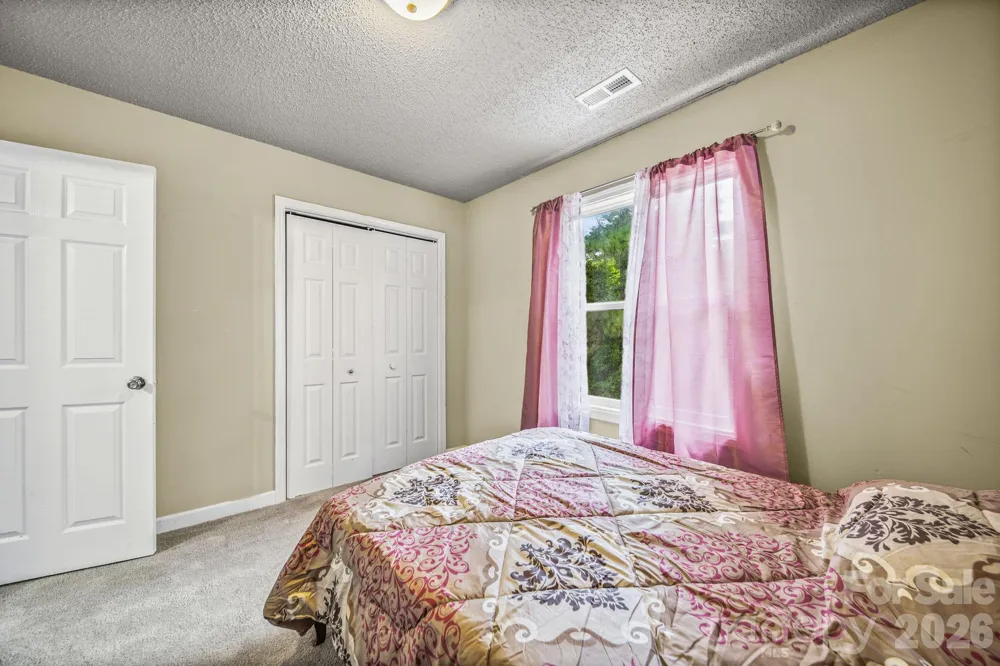261 Lakeside Drive Hartsville, SC 29550
