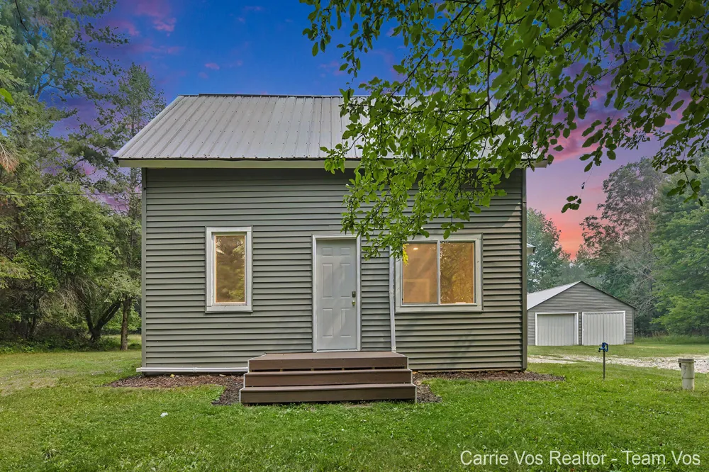3251 E 46 ROAD Cadillac, MI 49601