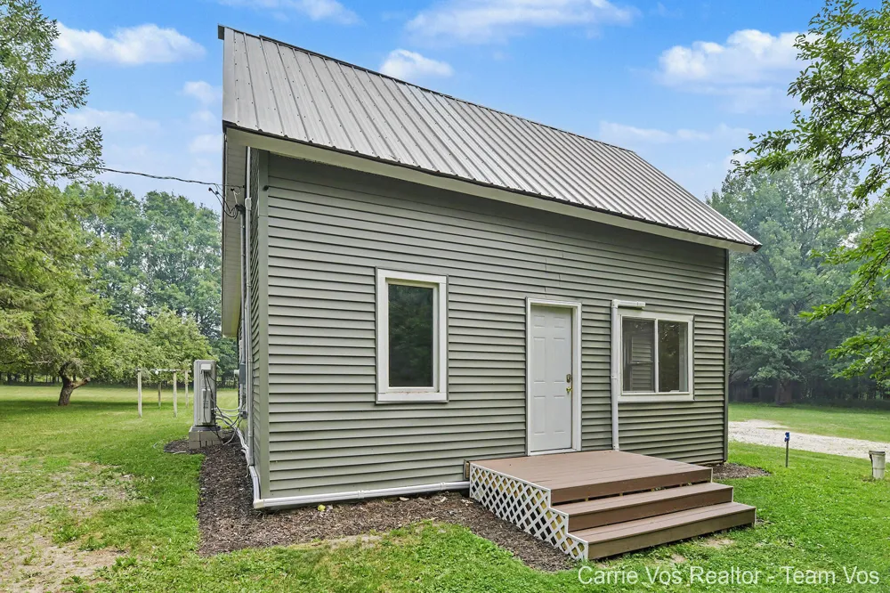 3251 E 46 ROAD Cadillac, MI 49601