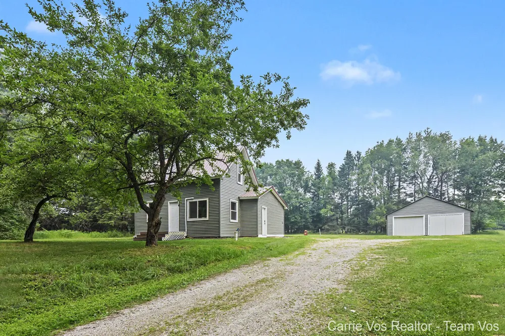 3251 E 46 ROAD Cadillac, MI 49601