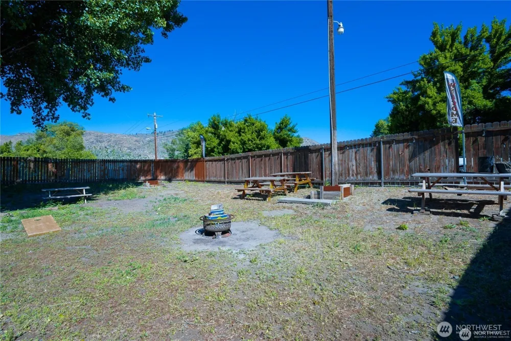 1454 Old Hwy 97 Malott, WA 98829