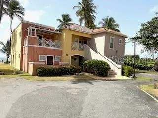 CANDELERO DRIVE PALMAS DORADAS #519 Humacao, PR 00791