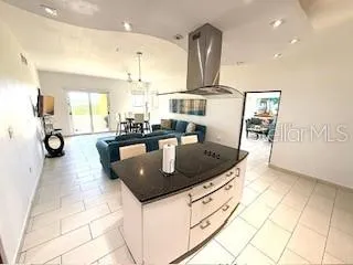 CANDELERO DRIVE PALMAS DORADAS #519 Humacao, PR 00791
