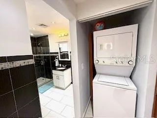 CANDELERO DRIVE PALMAS DORADAS #519 Humacao, PR 00791