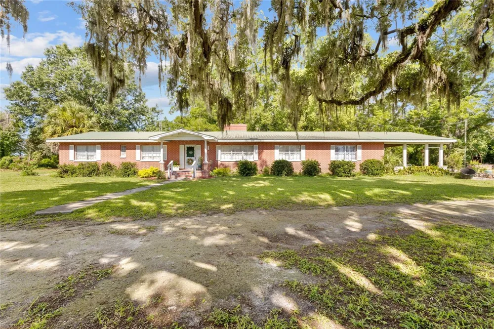 18951 SE 15TH STREET Williston, FL 32696