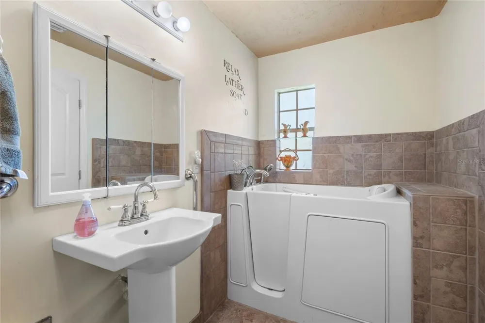 18951 SE 15TH STREET Williston, FL 32696