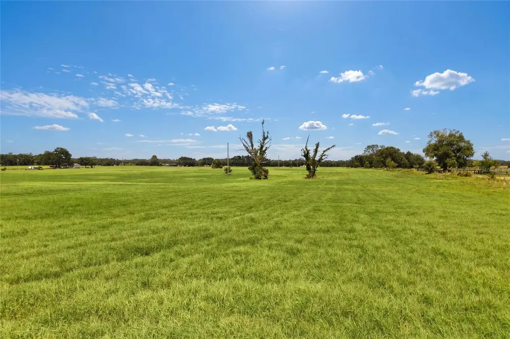 18951 SE 15TH STREET Williston, FL 32696