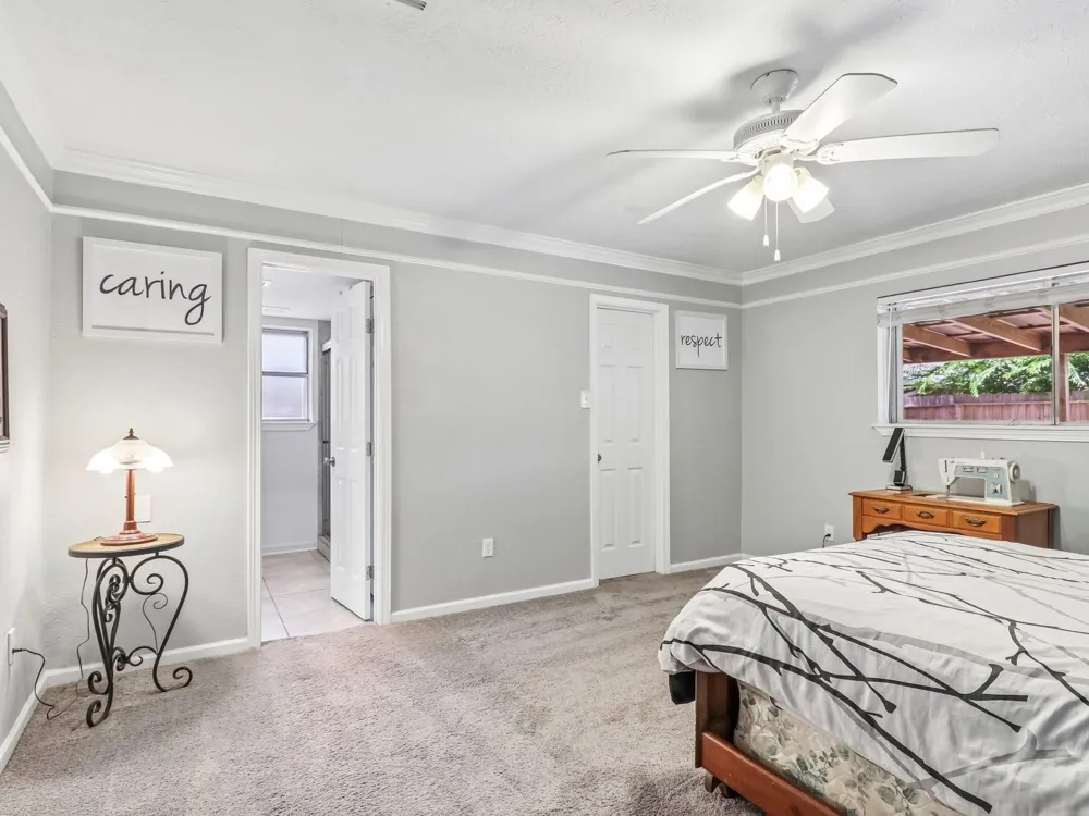 5110 Geneva Drive Friendswood, TX 77546