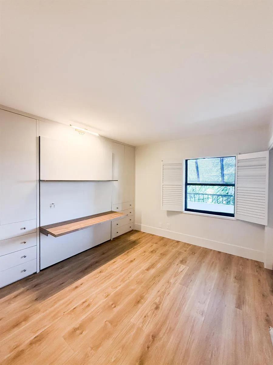 356 GOLFVIEW ROAD #405 North Palm Beach, FL 33408