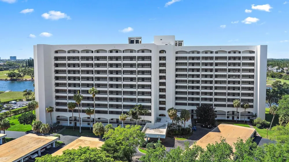 356 GOLFVIEW ROAD #405 North Palm Beach, FL 33408