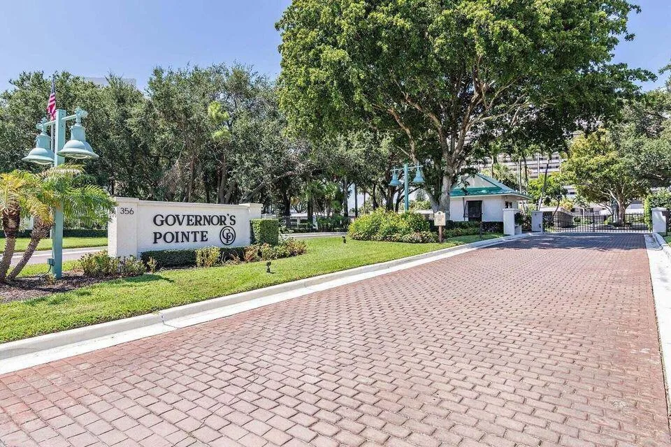 356 GOLFVIEW ROAD #405 North Palm Beach, FL 33408