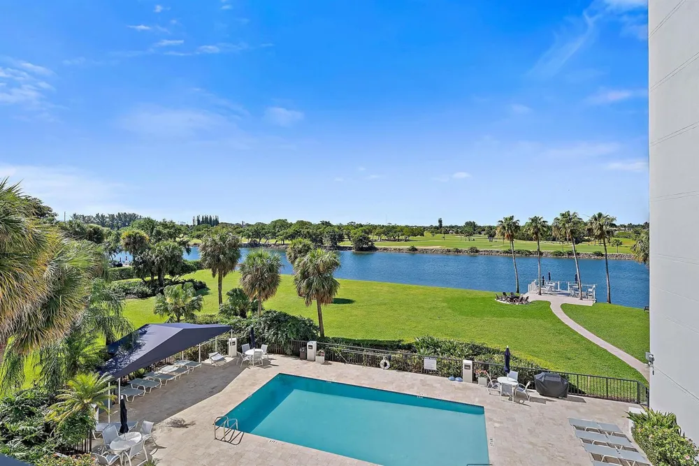 356 GOLFVIEW ROAD #405 North Palm Beach, FL 33408