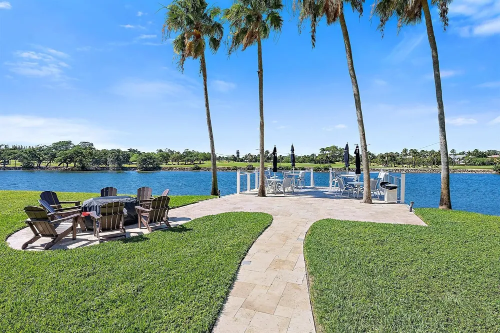 356 GOLFVIEW ROAD #405 North Palm Beach, FL 33408
