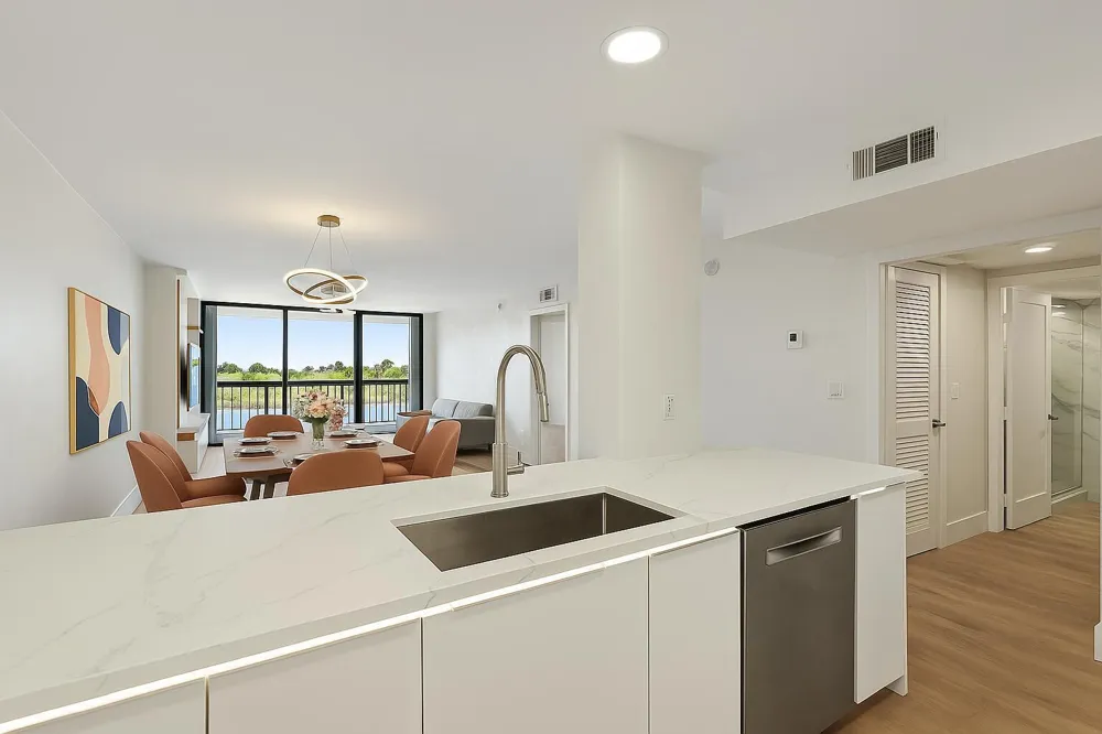 356 GOLFVIEW ROAD #405 North Palm Beach, FL 33408