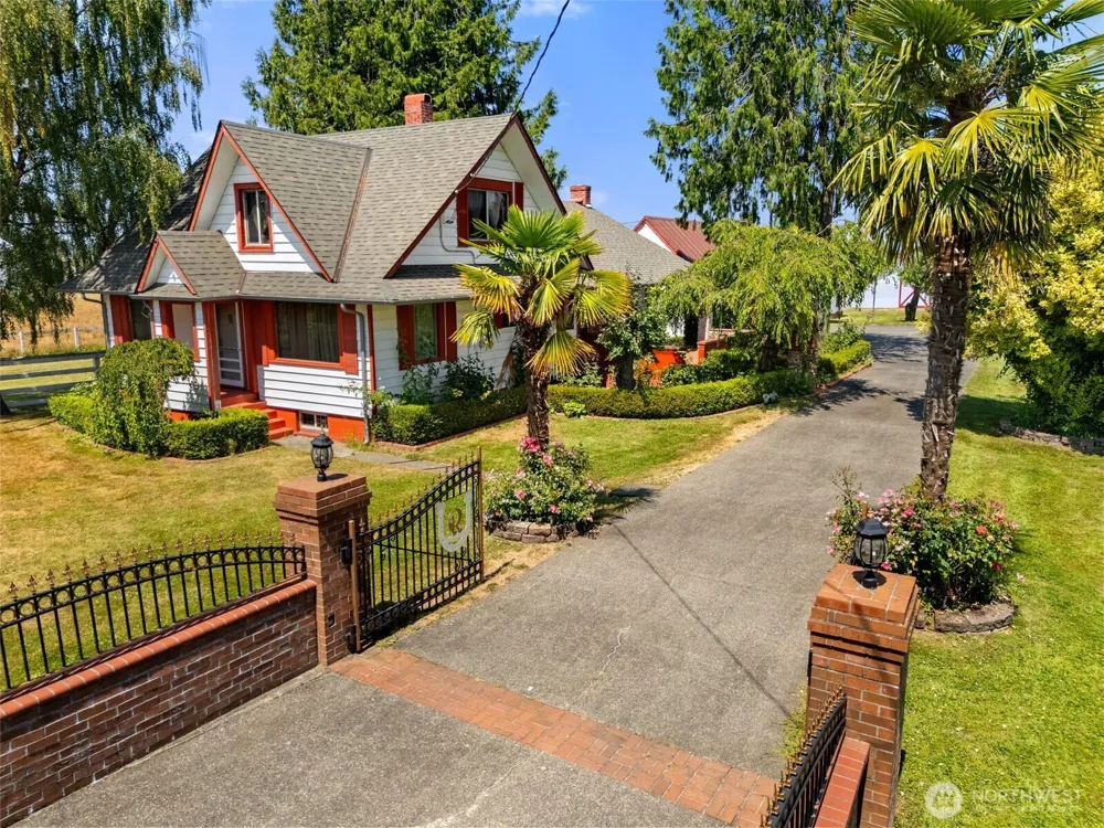 21304 SE 448th Street Enumclaw, WA 98022