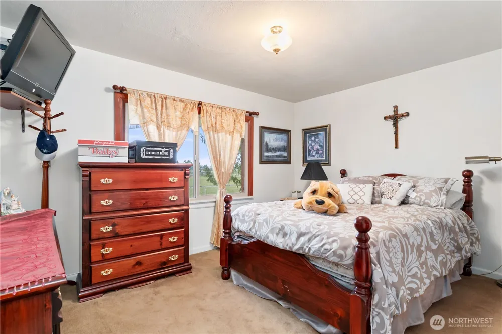 21304 SE 448th Street Enumclaw, WA 98022