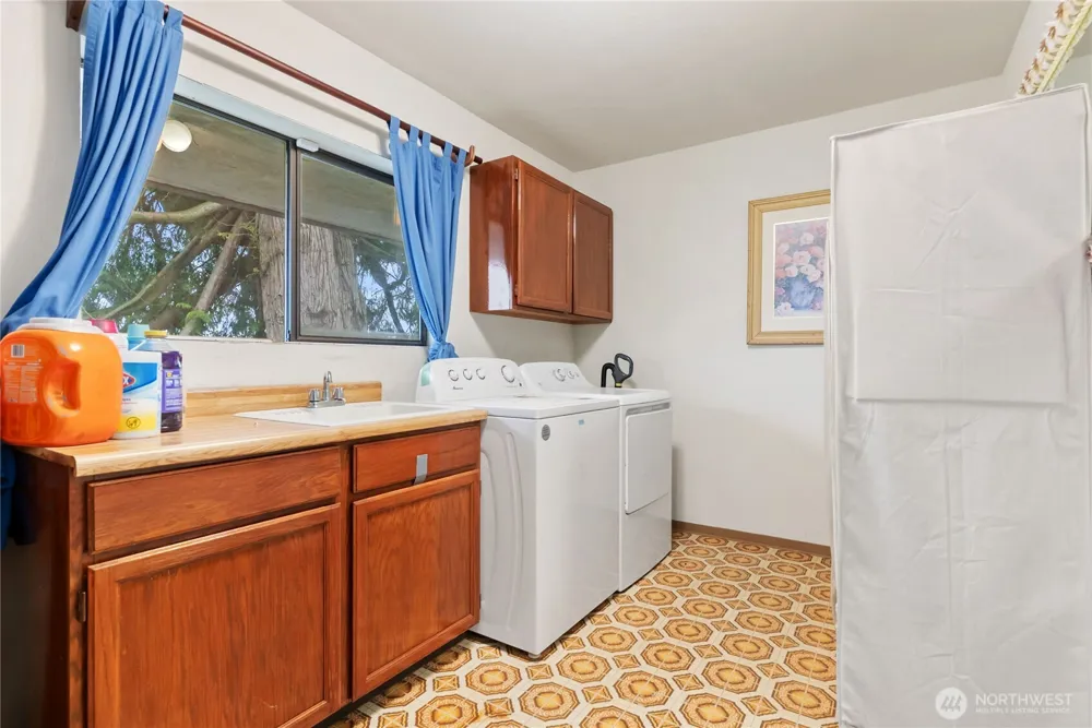 21304 SE 448th Street Enumclaw, WA 98022