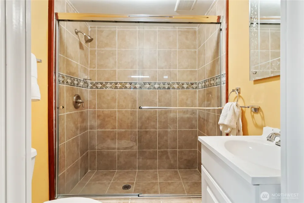 21304 SE 448th Street Enumclaw, WA 98022
